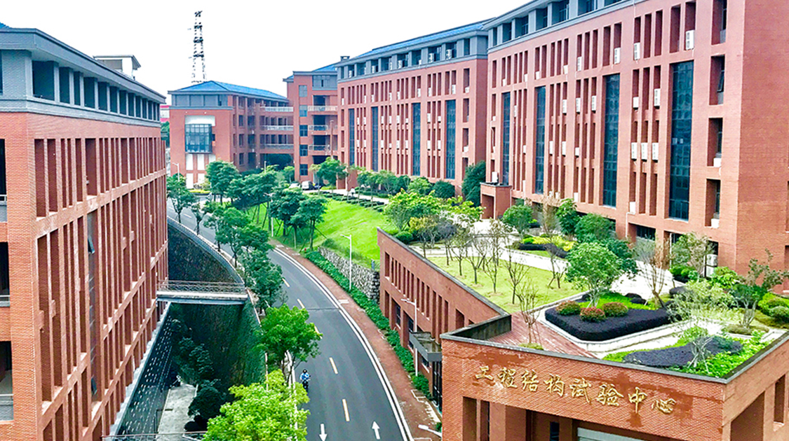 阳光学院坐落在中国历史文化名城福州,校区位于福州经济技术开发区